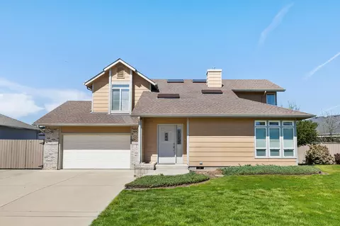 Exterior - 2657 Beebe Rd, Central Point, OR 97502 photo 3 of 10