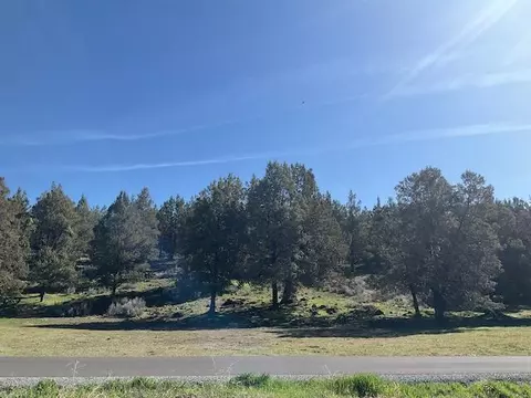 lot1153 Parula, Klamath Falls, OR 97601