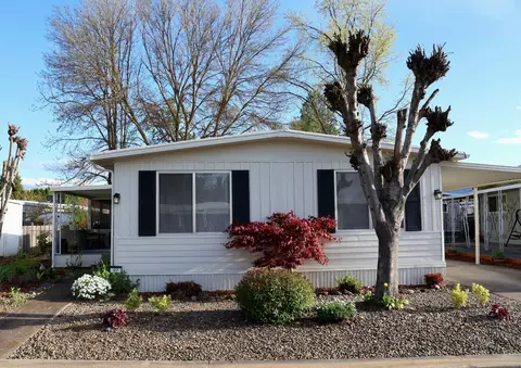 3431 S Pacific Hwy #97, Medford, OR 97501