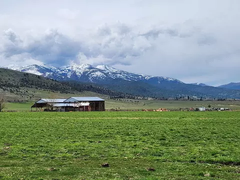 27972 Indian Creek Rd, John Day, OR 97845