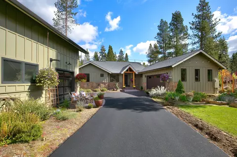 Exterior - 15014 E River Loop Dr, Bend, OR 97707 photo 9 of 22