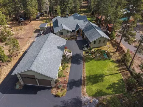 Exterior - 15014 E River Loop Dr, Bend, OR 97707 photo 7 of 22