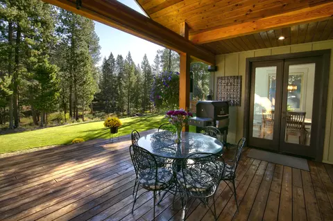Exterior - 15014 E River Loop Dr, Bend, OR 97707 photo 6 of 22