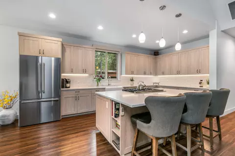 Kitchen - 15014 E River Loop Dr, Bend, OR 97707 photo 2 of 3