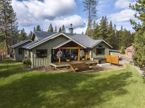 Exterior - 15014 E River Loop Dr, Bend, OR 97707 photo 21 of 22