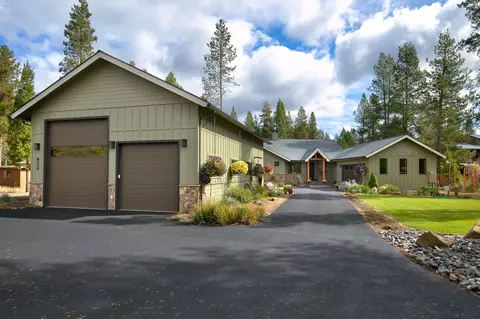 Exterior - 15014 E River Loop Dr, Bend, OR 97707 photo 16 of 22