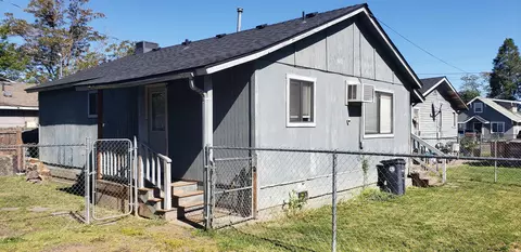 316 Edwards St, Medford, OR 97501