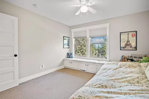 Bedroom - 2832 NW Mccook Ct, Bend, OR 97703 photo 4 of 7