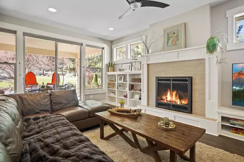 Living - 2832 NW Mccook Ct, Bend, OR 97703 photo 3 of 7