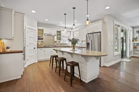 Kitchen - 2832 NW Mccook Ct, Bend, OR 97703 photo 1 of 3