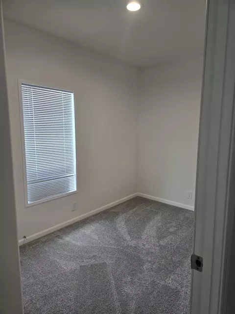 5504 Edith Way, Klamath Falls, OR 97603 photo 9