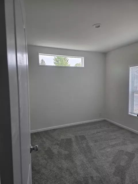 5504 Edith Way, Klamath Falls, OR 97603 photo 8