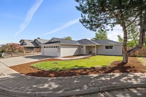 1258 Looking Glass, Central Point, OR 97502