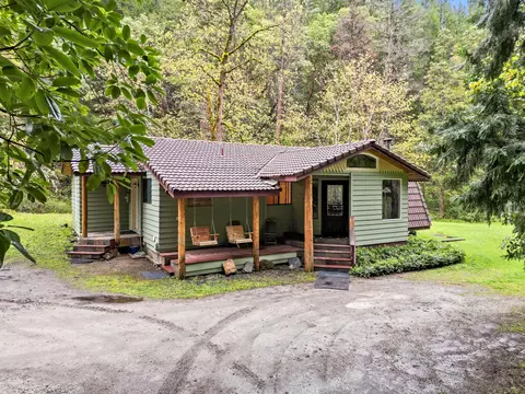 4955 Sardine Creek L Fork Rd, Gold Hill, OR 97525