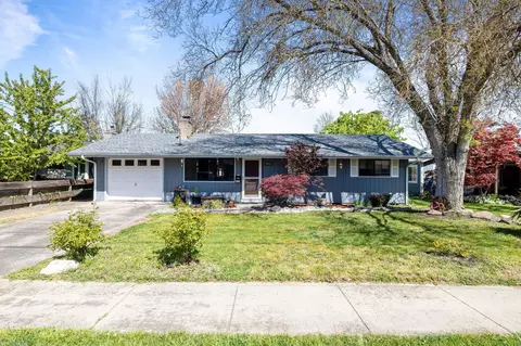 1857 Roberts Rd, Medford, OR 97504
