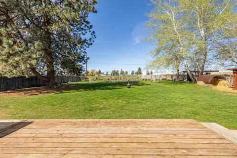 Exterior - 62979 Clyde Ln, Bend, OR 97701 photo 4 of 21