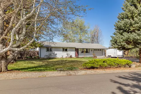 Exterior - 62979 Clyde Ln, Bend, OR 97701 photo 19 of 21