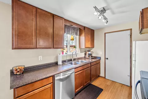 Kitchen - 62979 Clyde Ln, Bend, OR 97701 photo 1 of 3