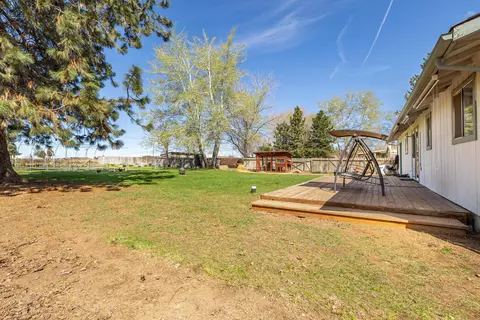 Exterior - 62979 Clyde Ln, Bend, OR 97701 photo 5 of 21