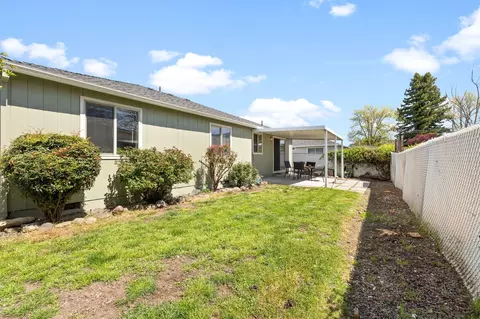 Exterior - 680 Andrea Way, Eagle Point, OR 97524 photo 9 of 9