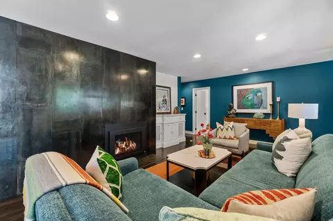 Living - 1314 NE 9th St, Bend, OR 97701 photo 5 of 8