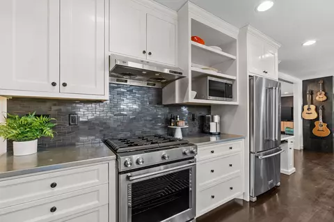 Kitchen - 1314 NE 9th St, Bend, OR 97701 photo 5 of 7