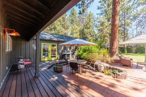 Exterior - 1314 NE 9th St, Bend, OR 97701 photo 11 of 16