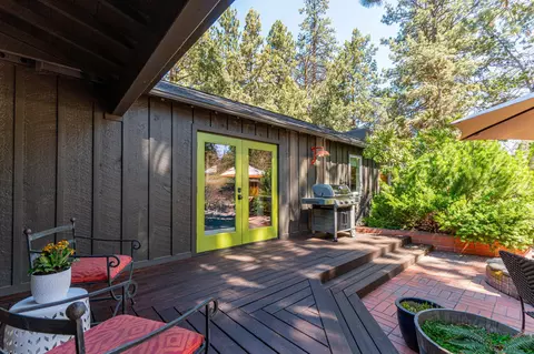 Exterior - 1314 NE 9th St, Bend, OR 97701 photo 12 of 16