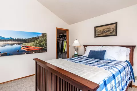 Bedroom - 57698 Poplar Ln #50, Sunriver, OR 97707 photo 4 of 5