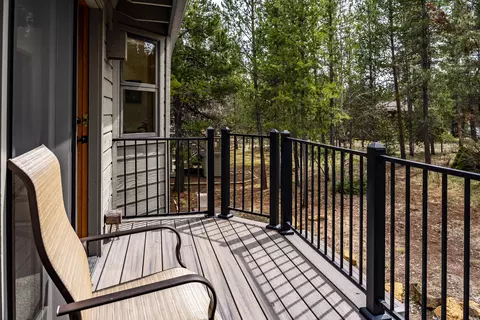 Exterior - 57698 Poplar Ln #50, Sunriver, OR 97707 photo 6 of 15