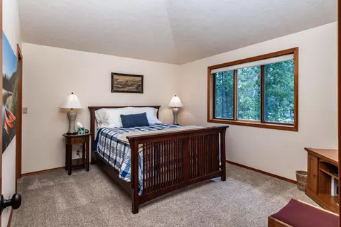 Bedroom - 57698 Poplar Ln #50, Sunriver, OR 97707 photo 3 of 5