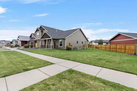 Exterior - 20736 Kilbourne Loop, Bend, OR 97701 photo 3 of 8