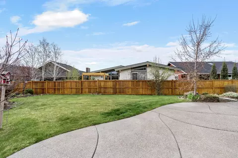 Exterior - 20736 Kilbourne Loop, Bend, OR 97701 photo 7 of 8