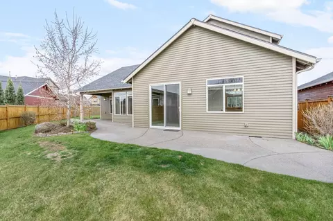 Exterior - 20736 Kilbourne Loop, Bend, OR 97701 photo 6 of 8