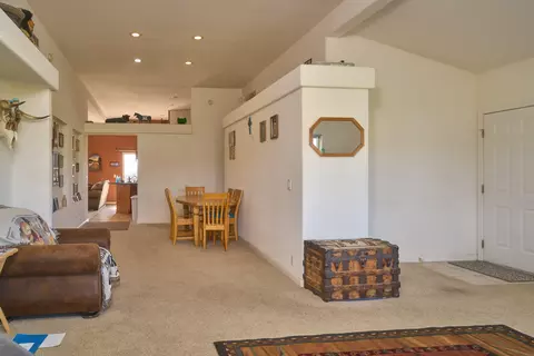 Living - 32154 Modoc Point Rd, Chiloquin, OR 97624 photo 3 of 5