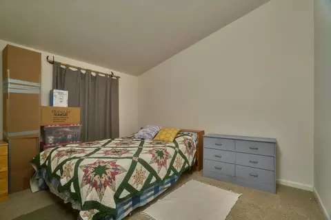 Bedroom - 32154 Modoc Point Rd, Chiloquin, OR 97624 photo 3 of 3