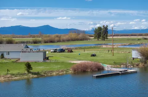 View/Area - 32154 Modoc Point Rd, Chiloquin, OR 97624 photo 2 of 15
