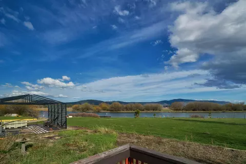 View/Area - 32154 Modoc Point Rd, Chiloquin, OR 97624 photo 8 of 15