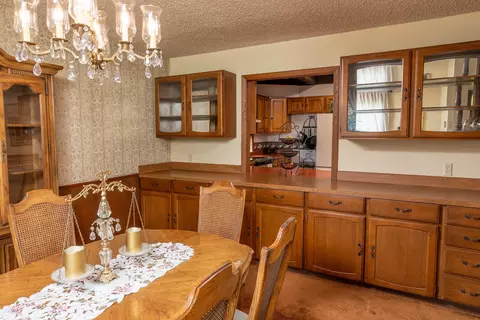 Dining - 61153 Sidewinder, Bend, OR 97702 photo 2 of 2
