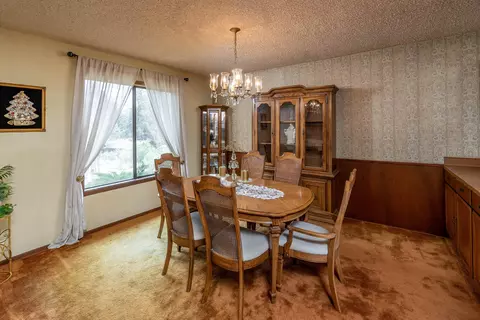 Dining - 61153 Sidewinder, Bend, OR 97702 photo 1 of 2