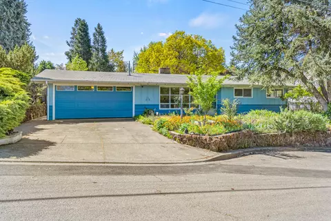 1358 Lawnridge St, Medford, OR 97504