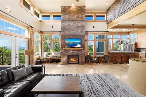 274 Harvard Pl, Medford, OR 97504