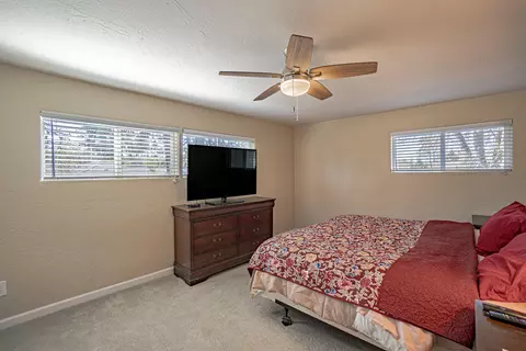Bedroom - 816 S Shasta Ave, Eagle Point, OR 97524 photo 6 of 6
