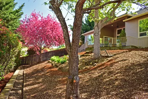 Exterior - 479 Quail Run, Eagle Point, OR 97524 photo 14 of 22