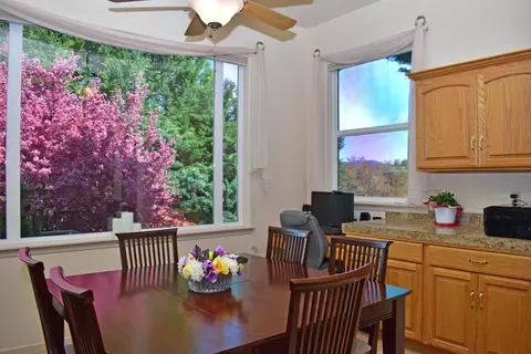 Dining - 479 Quail Run, Eagle Point, OR 97524 photo 4 of 4