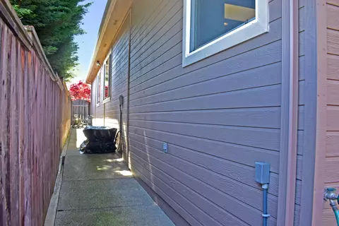 Exterior - 479 Quail Run, Eagle Point, OR 97524 photo 18 of 22
