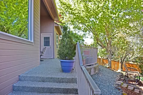 Exterior - 479 Quail Run, Eagle Point, OR 97524 photo 12 of 22