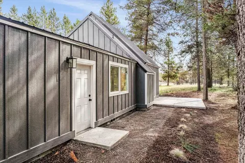 Exterior - 16575 Prairie View Dr, La Pine, OR 97739 photo 9 of 11