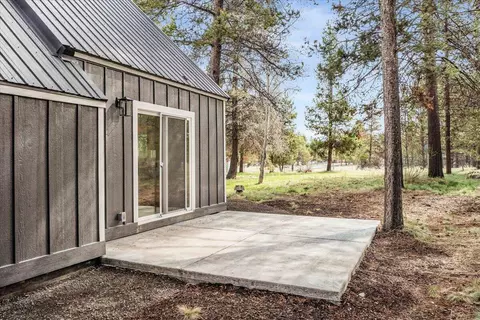 Exterior - 16575 Prairie View Dr, La Pine, OR 97739 photo 7 of 11