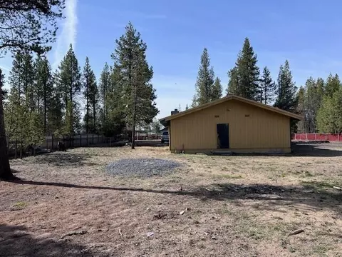 Exterior - 16210 5th St, La Pine, OR 97739 photo 5 of 15